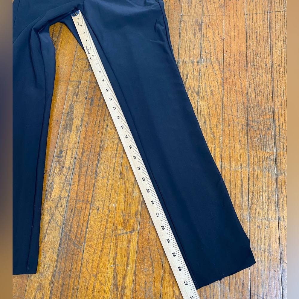Athleta Stellar Cropped Pants Zippered Pockets Women’s Size ST Black - Picture 10 of 10